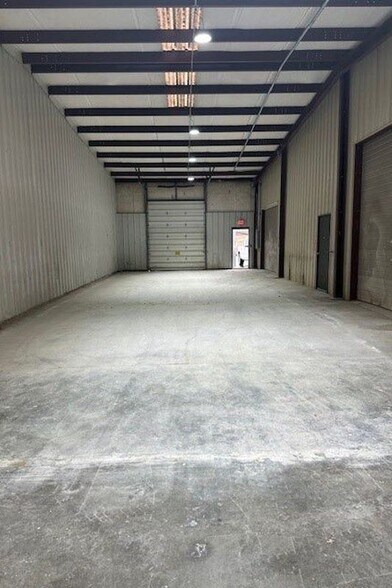 5205 Old Buncombe Rd, Greenville, SC à louer - Photo de l’immeuble – Image 2 sur 15