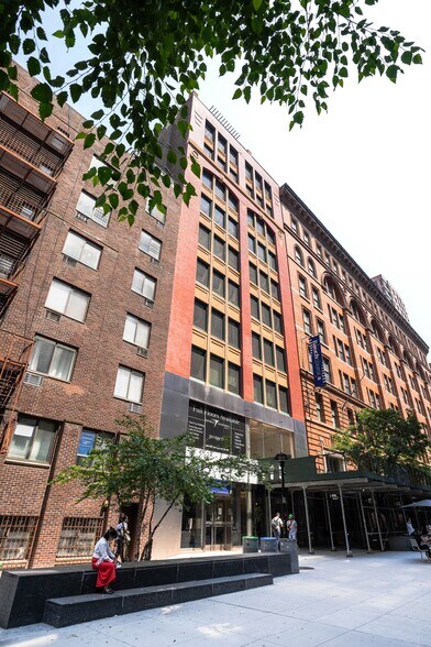 137 E 25th St, New York, NY à louer - Photo de l’immeuble – Image 3 sur 9
