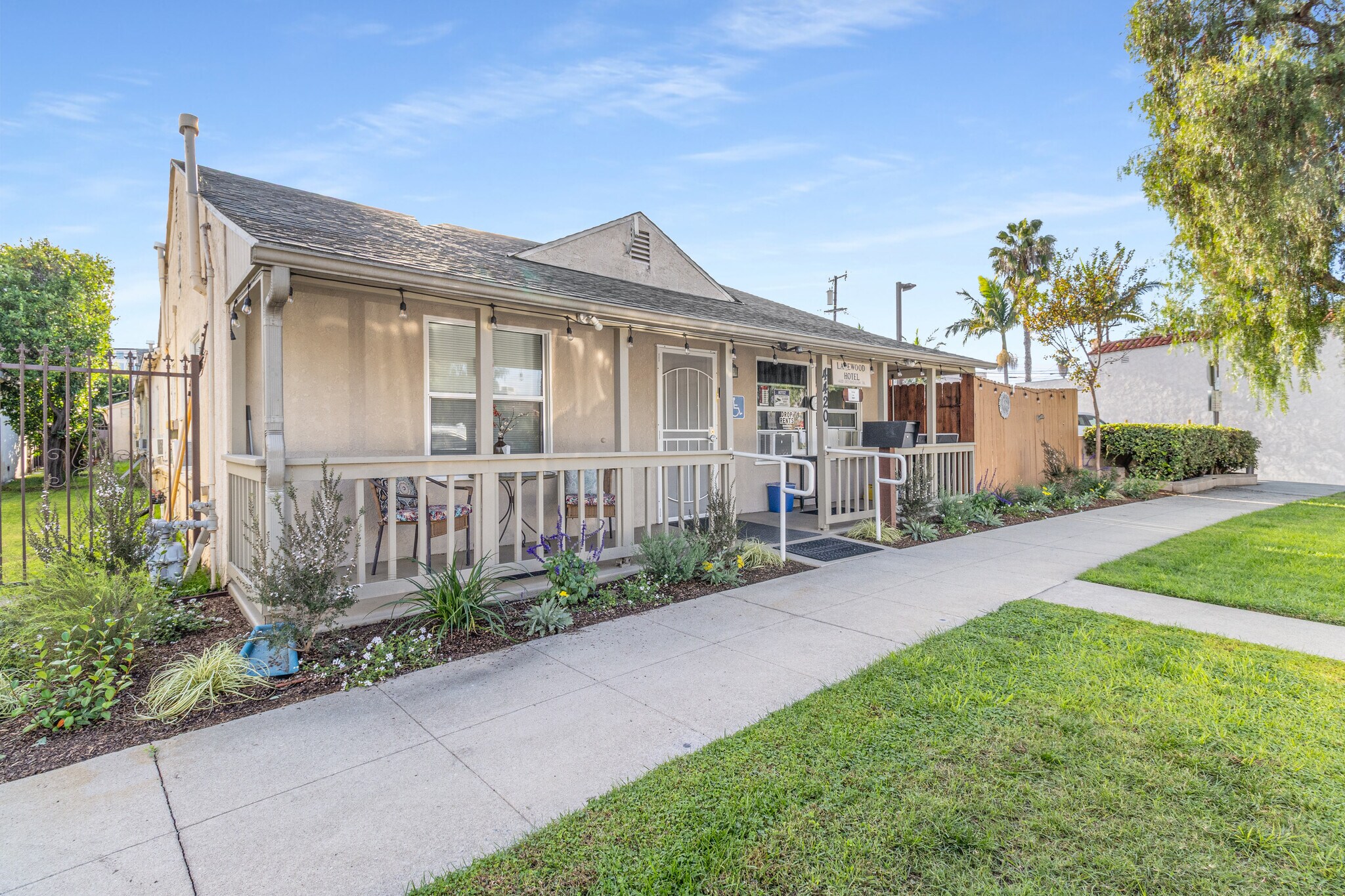 4420 E Greenmeadow Rd, Long Beach, CA à vendre Photo principale– Image 1 sur 3