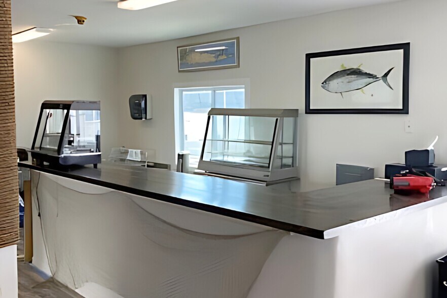 6 Tepee St, Hampton Bays, NY à louer - Photo intérieure – Image 2 sur 6