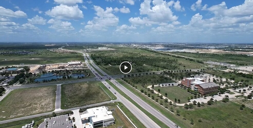 FM 1626, Kyle, TX à vendre - Vidéo sur l’annonce professionnelle – Image 2 sur 9