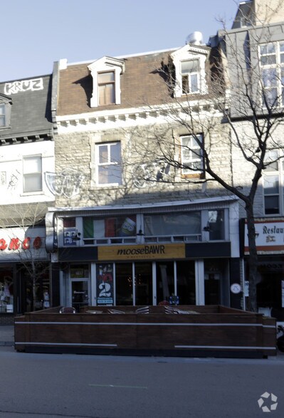 1815-1819 Rue Sainte-Catherine O, Montréal, QC à louer - Photo de l’immeuble – Image 2 sur 2