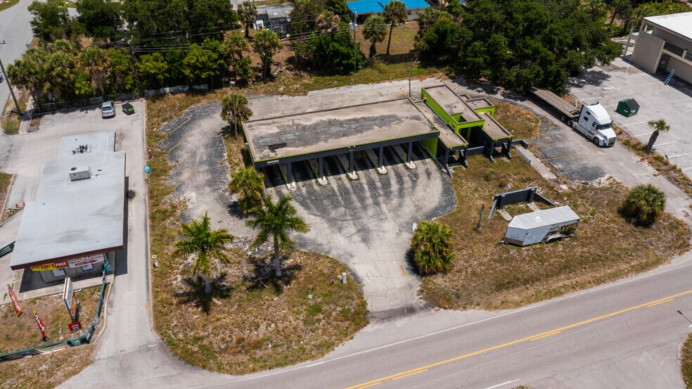 3570 Tamiami Trl, Port Charlotte, FL à vendre - Photo de l’immeuble – Image 2 sur 7