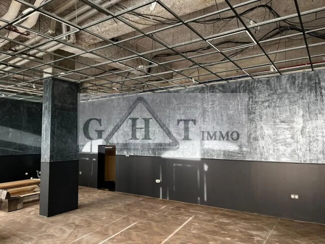 Plus de détails pour Local commercial à louer