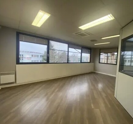 Plus de détails pour Bureau à vendre