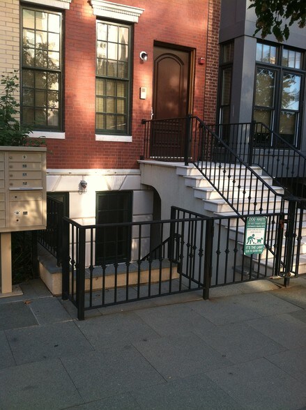 109 Tidewater St, Jersey City, NJ à louer - Photo principale – Image 1 sur 9