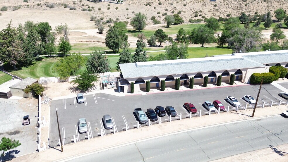 17990 Bangor Ave, Hesperia, CA à vendre - Photo de l’immeuble – Image 3 sur 33