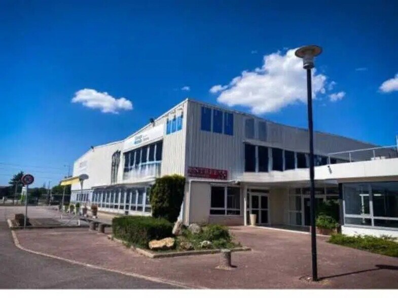 Bureau dans Sotteville-lès-Rouen à louer - Photo de l’immeuble – Image 1 sur 2