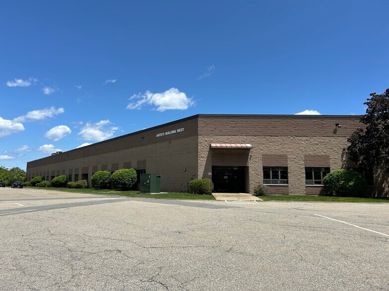 19 Alexander Rd, Billerica, MA à vendre - Photo de l’immeuble – Image 2 sur 7