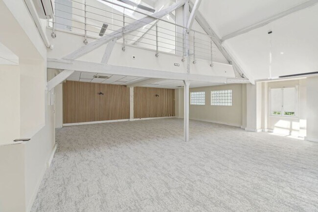 Plus de détails pour 39 Rue Lucien Sampaix, Paris - Bureau à louer