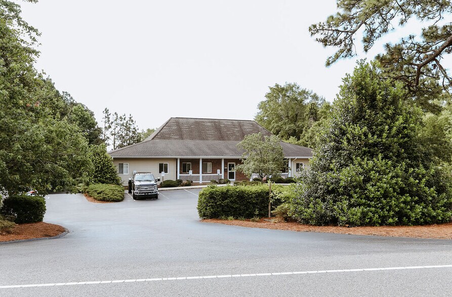 1295 Old Us-1 Hwy S, Southern Pines, NC à louer - Photo de l’immeuble – Image 2 sur 16