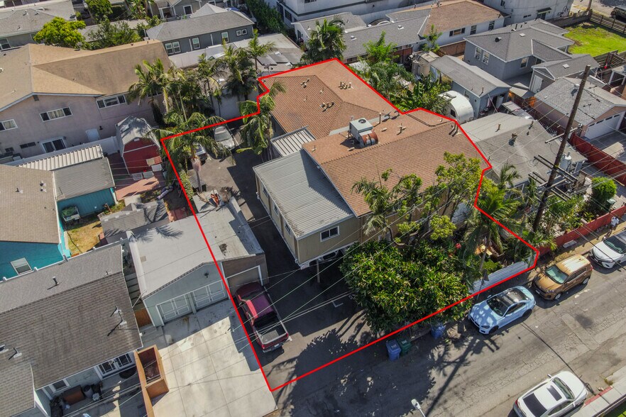 3622 E 11th St, Long Beach, CA à vendre - Photo de l’immeuble – Image 3 sur 13