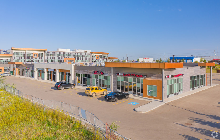 5141 55 Ave NW, Edmonton, AB à louer - Photo de l’immeuble – Image 2 sur 17