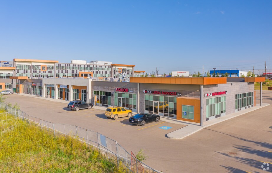 5141 55 Ave NW, Edmonton, AB à louer - Photo de l’immeuble – Image 3 sur 17