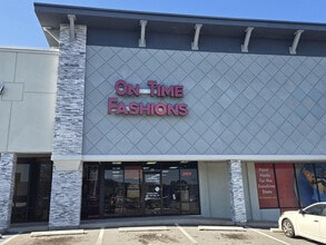 64-74 Blanding Blvd, Orange Park, FL à louer Photo de l’immeuble– Image 2 sur 2