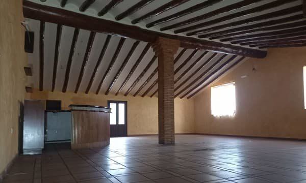 Local commercial dans Vall d'Alba à vendre - Photo intérieure – Image 2 sur 9