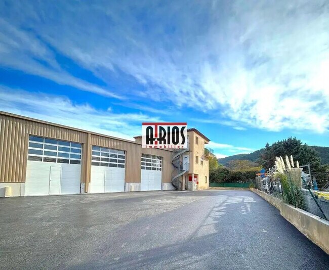 Plus de détails pour Industriel/Logistique à louer