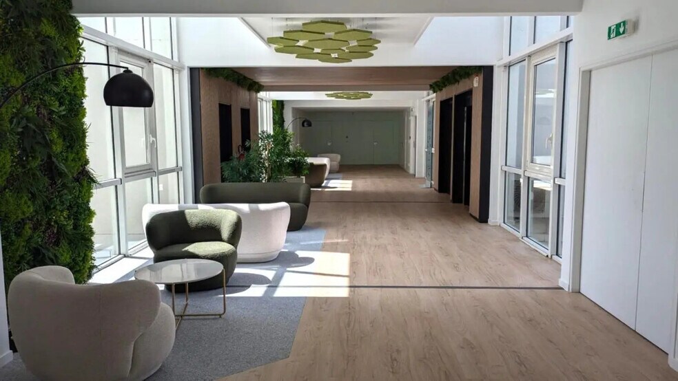 Bureau dans Labège à louer - Photo de l’immeuble – Image 2 sur 20