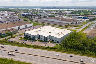 970-980 Pl Paul-Kane, Laval, QC - VUE AÉRIENNE  vue de carte
