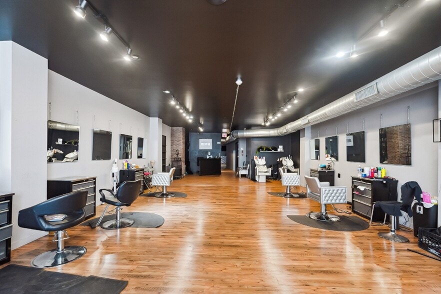 5622 Germantown Ave, Philadelphia, PA à louer - Photo de l’immeuble – Image 1 sur 26