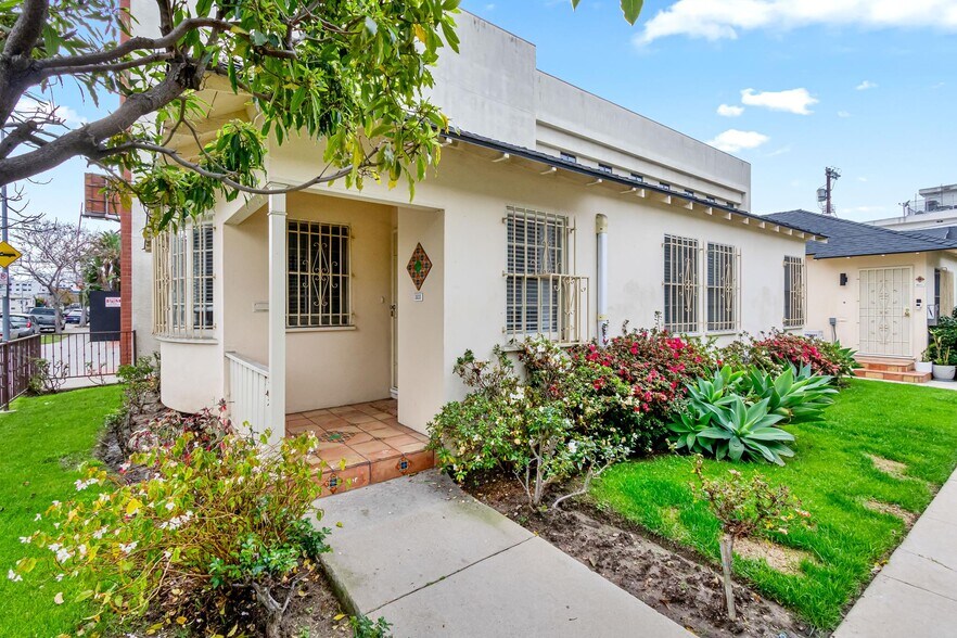 3631 Motor Ave, Los Angeles, CA à vendre - Photo de l’immeuble – Image 3 sur 25