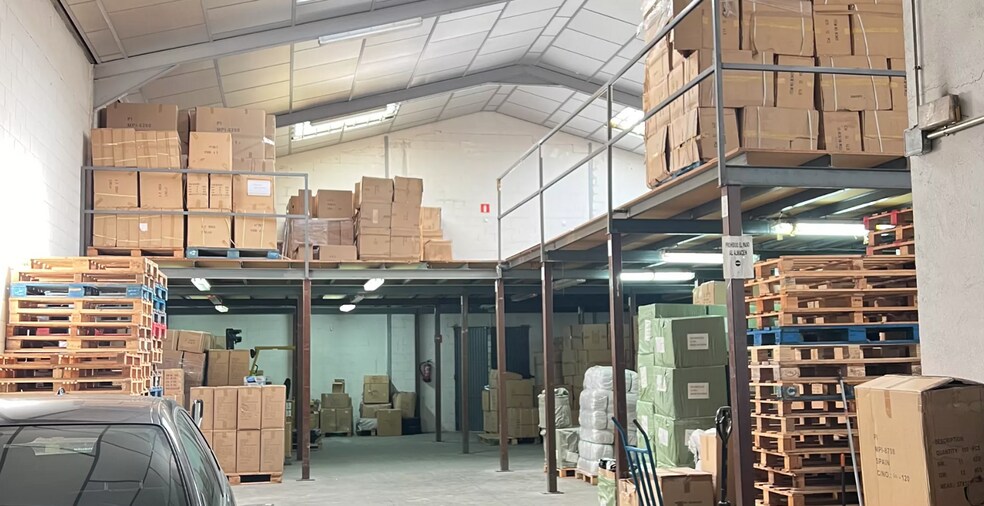 Industriel/Logistique dans Arganda del Rey, Madrid à vendre - Photo de l’immeuble – Image 3 sur 12