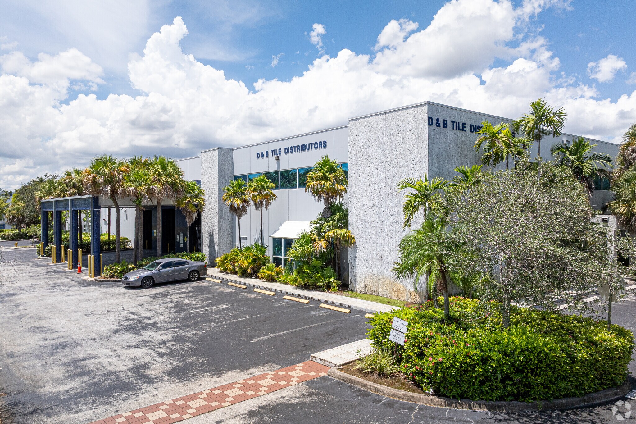 14200 NW 4th St, Sunrise, FL à louer Photo principale– Image 1 sur 6