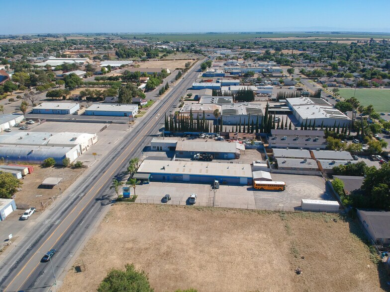 1029 Martin Luther King Jr Way, Merced, CA à vendre - Aérien – Image 3 sur 22