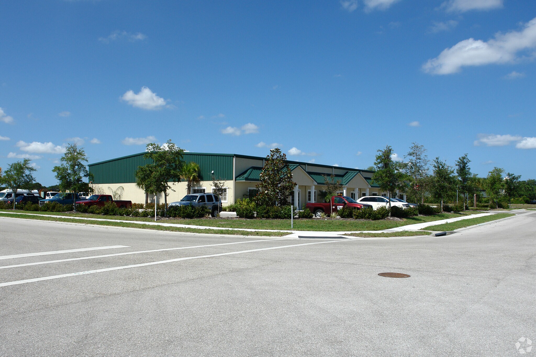 8120-8130 Uzita Dr, Sarasota, FL à louer Photo principale– Image 1 sur 13