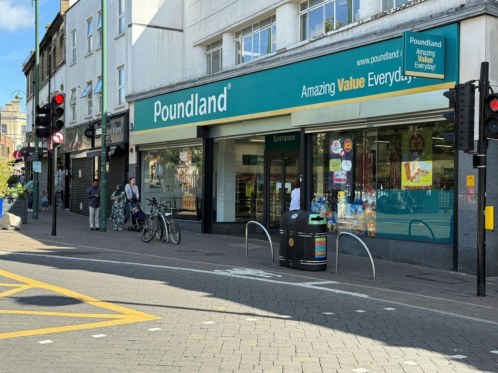 650-652 High Road Leytonstone, Londres à louer Photo de l’immeuble– Image 1 sur 2