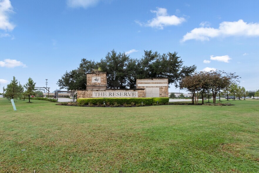 23410 Grand Reserve Dr, Katy, TX à vendre - Photo de l’immeuble – Image 3 sur 8