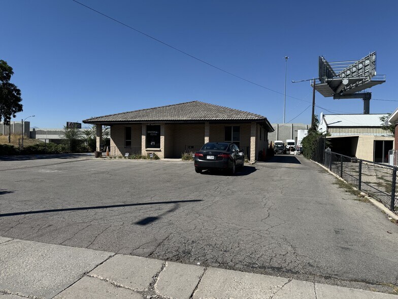 7706 S Locust St, Midvale, UT à vendre - Photo de l’immeuble – Image 3 sur 64