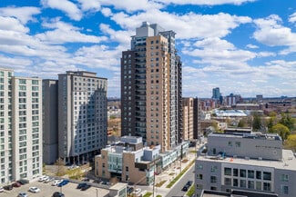 Plus de détails pour 318 Spruce St, Waterloo, ON - Logement à vendre