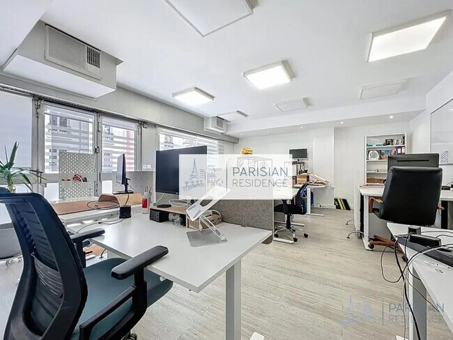 Plus de détails pour Local commercial à vendre