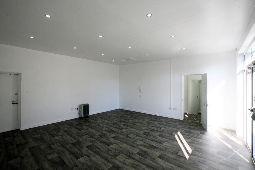14 Featherhall Pl, Edinburgh à louer - Photo de l’immeuble – Image 3 sur 8