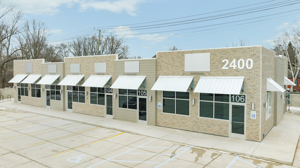2400 Greenfield rd, Berkley, MI à louer - Photo de l’immeuble – Image 2 sur 3