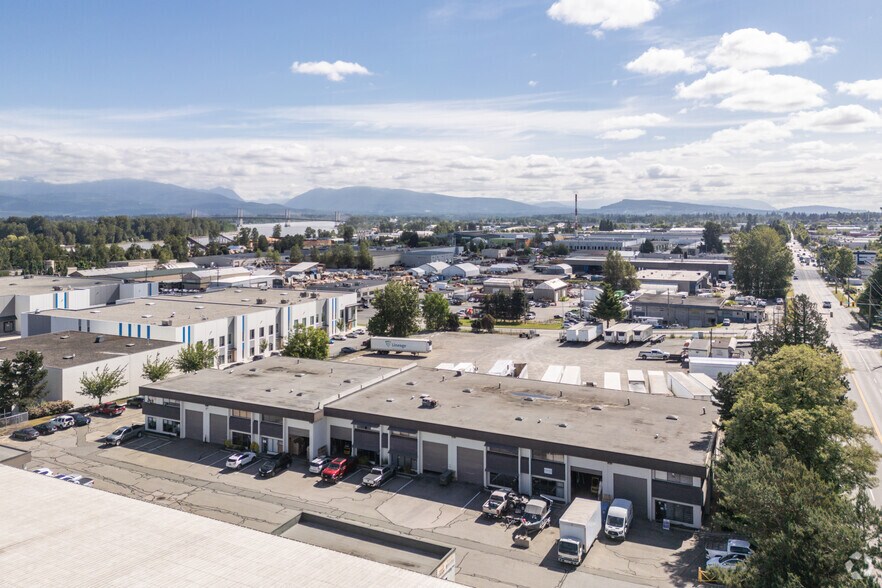 18935 96th Ave, Surrey, BC à louer - Photo de l’immeuble – Image 2 sur 3