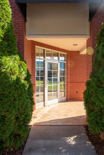 19720 Jetton Rd, Cornelius, NC à louer - Photo de l’immeuble – Image 2 sur 25