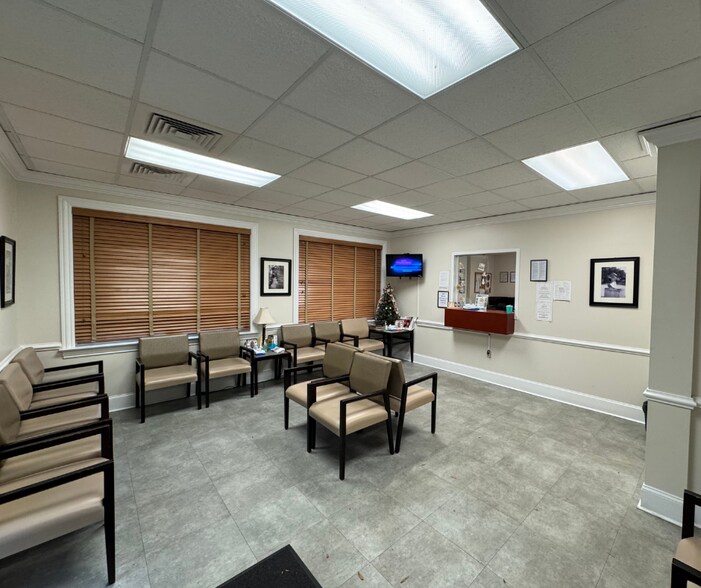 641 Saint Andrews Blvd, Charleston, SC à vendre - Photo de l’immeuble – Image 2 sur 40