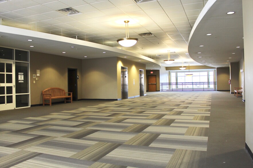 5600 Brainerd Rd, Chattanooga, TN à louer - Photo intérieure – Image 2 sur 6
