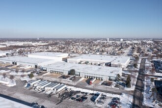 815-845 Carol Ct, Carol Stream, IL - Vue aérienne  vue de carte - Image1