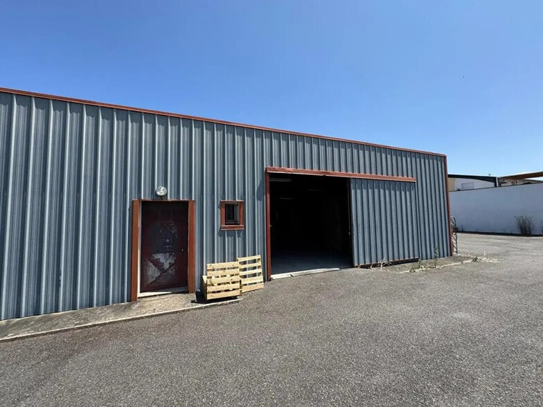 Industriel/Logistique dans Fontenilles à vendre - Photo de l’immeuble – Image 2 sur 10