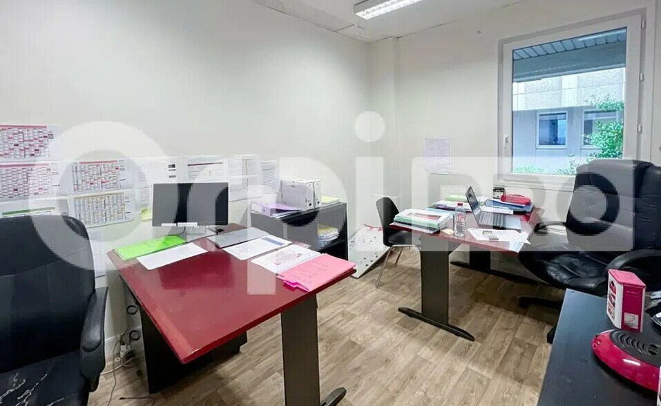 Bureau dans Saran à louer - Photo de l’immeuble – Image 2 sur 8
