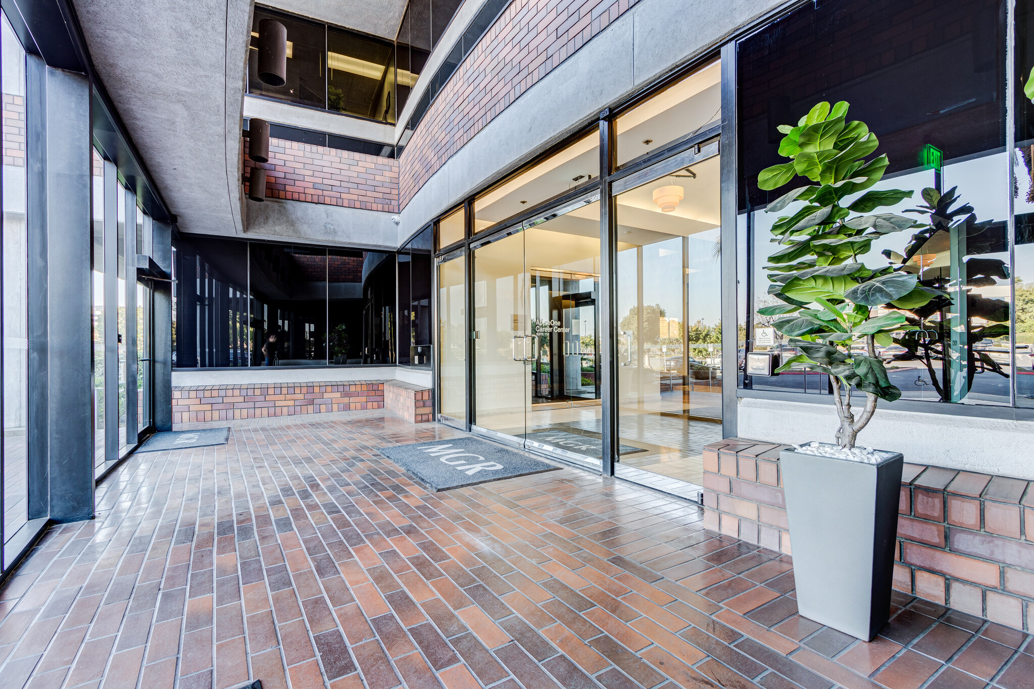 800 N Haven Ave, Ontario, CA à louer Photo intérieure– Image 1 sur 3