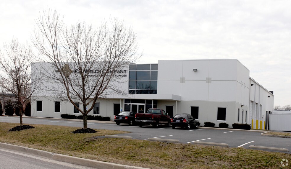 6230 Corporate Dr, Indianapolis, IN à vendre - Photo principale – Image 1 sur 4