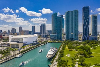 Plus de détails pour 888 Biscayne Blvd, Miami, FL - Bureau à louer