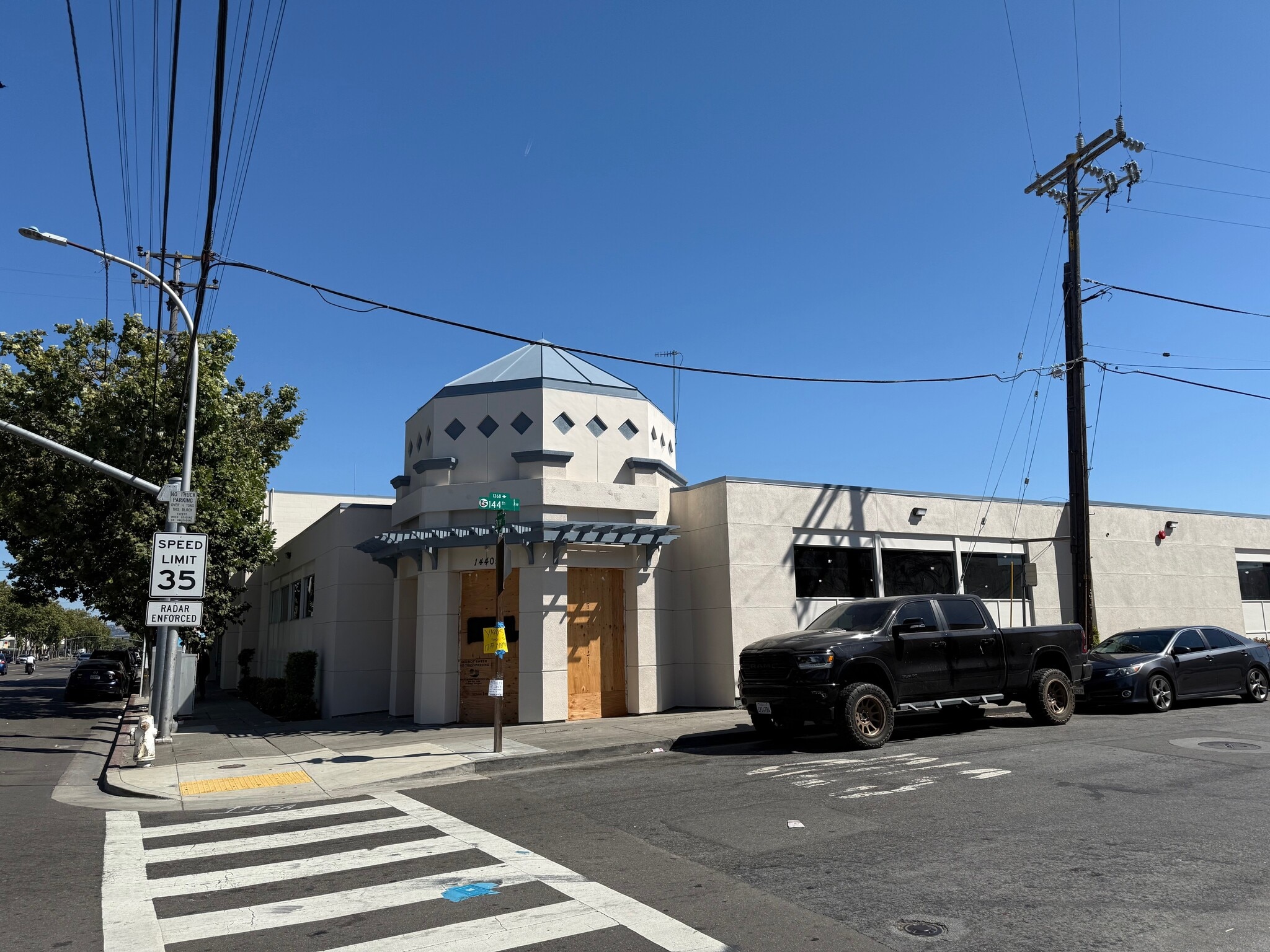 14405 E 14th St, San Leandro, CA à louer Photo de l’immeuble– Image 1 sur 1