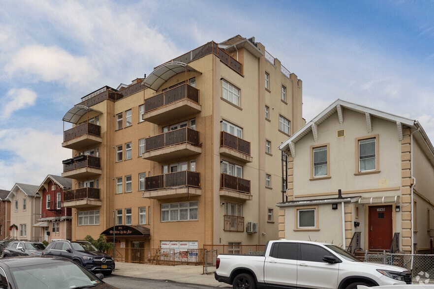 3037-3041 Brighton 2nd St, Brooklyn, NY à vendre - Photo principale – Image 2 sur 12