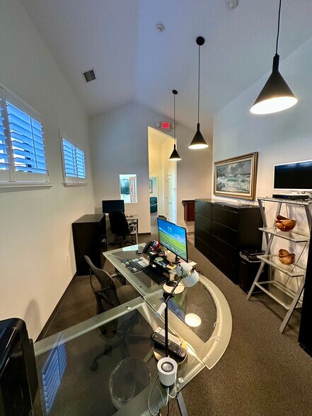 250 N Wymore Rd, Winter Park, FL à vendre - Photo intérieure – Image 2 sur 11