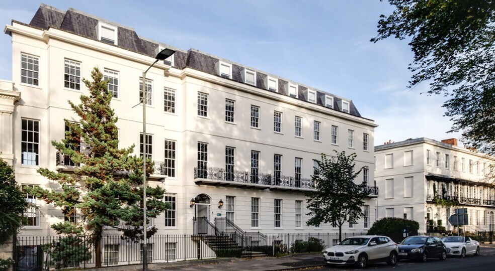 Wellington St, Cheltenham à louer - Photo de l’immeuble – Image 2 sur 4